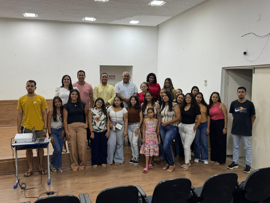 Jô do Açaí e Óticas Diniz unem forças com empresas locais e SEMED para capacitar e gerar oportunidades. Vagas esgotadas mostram a força da iniciativa!