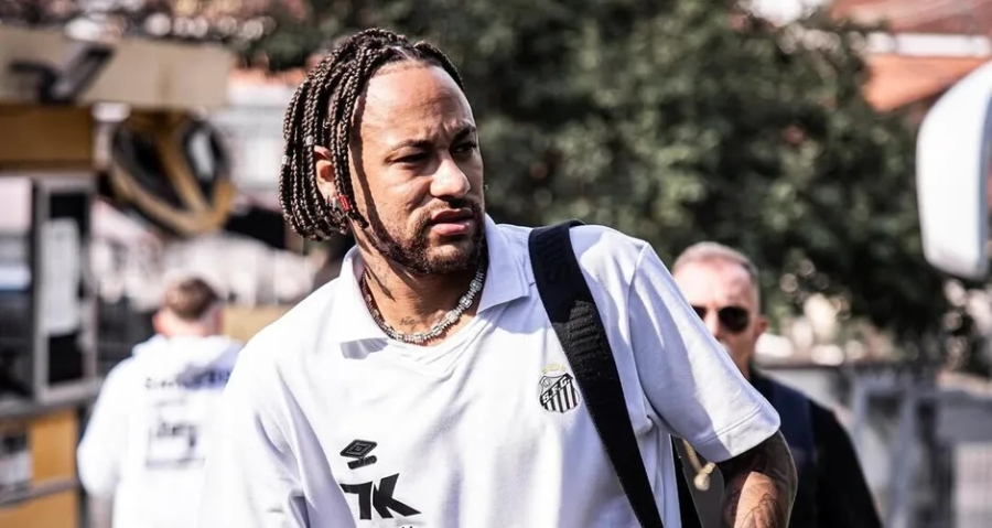 Neymar chegará a Maceió e pode reforçar o Santos contra o CRB na Copa do Brasil