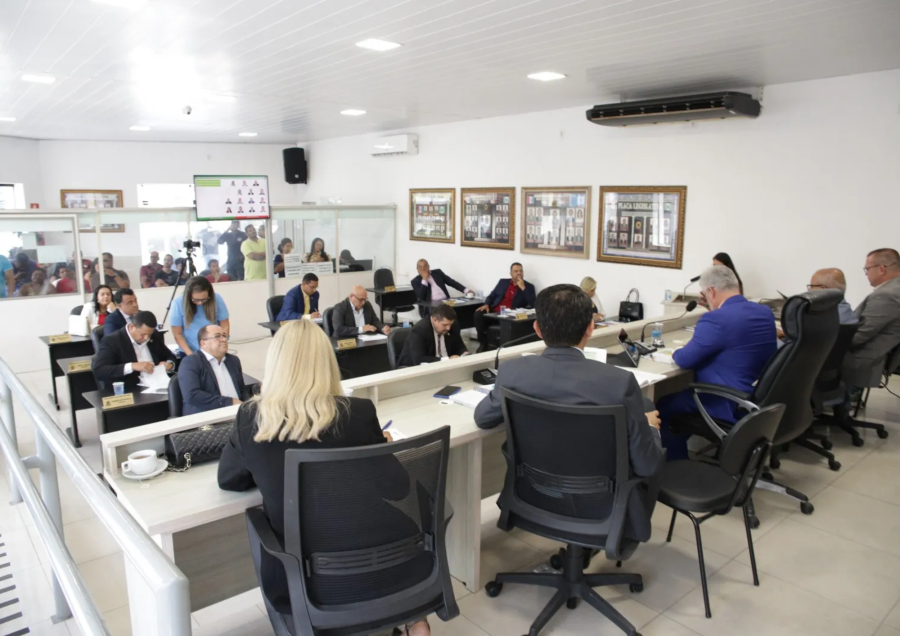 Câmara de São Miguel dos Campos aprova reajuste salarial para servidores da Educação