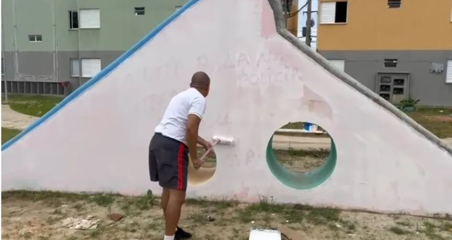 PM em Maceió, pinta muro pichado com ameaças após prisão de líder de facção