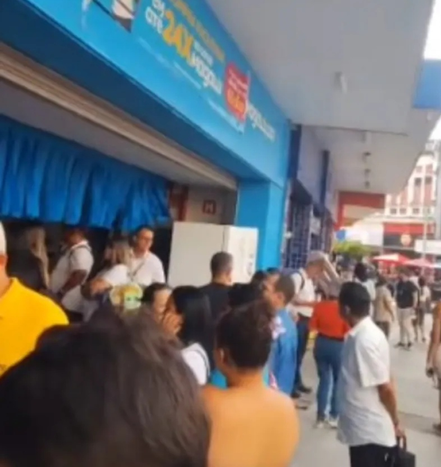 Loja é evacuada no centro de Maceió após vazamento de gás