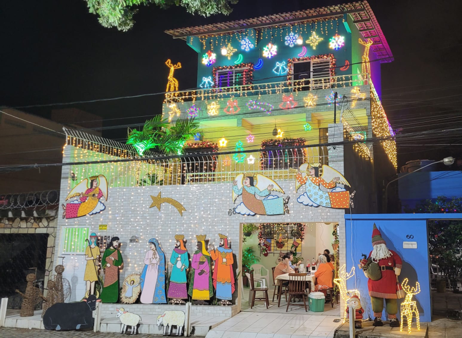 De vendedor de picolé a advogado: a história por trás da casa mais iluminada de Olinda