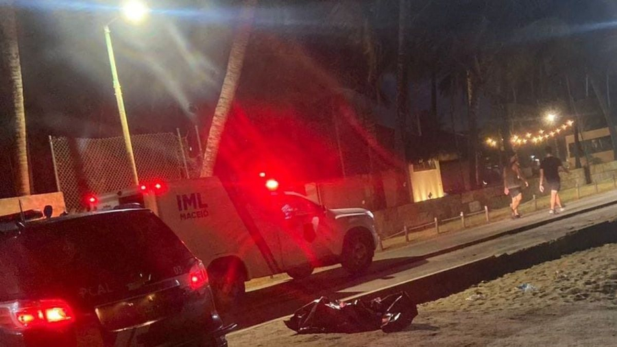 Adolescente de 14 anos é encontrada morta após afogamento na Jatiúca; outra criança segue desaparecida