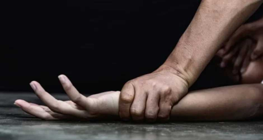 Homem é preso após agredir a própria mãe em Arapiraca; vizinhos relatam gritos constantes de socorro