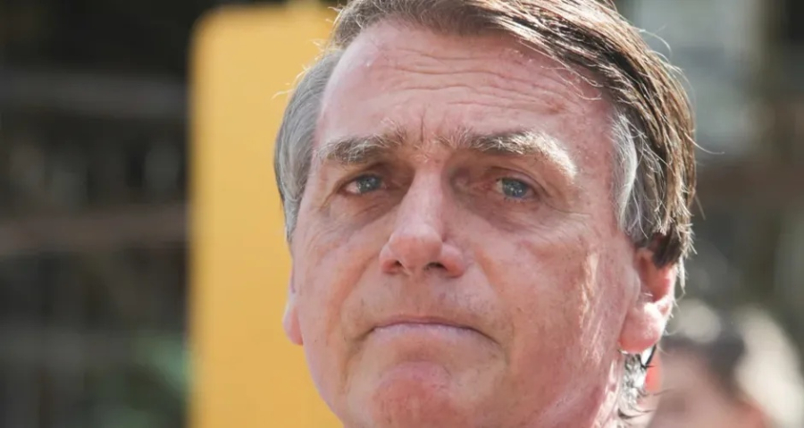 Bolsonaro apresenta melhora e recebe alta da UTI para unidade semi-intensiva