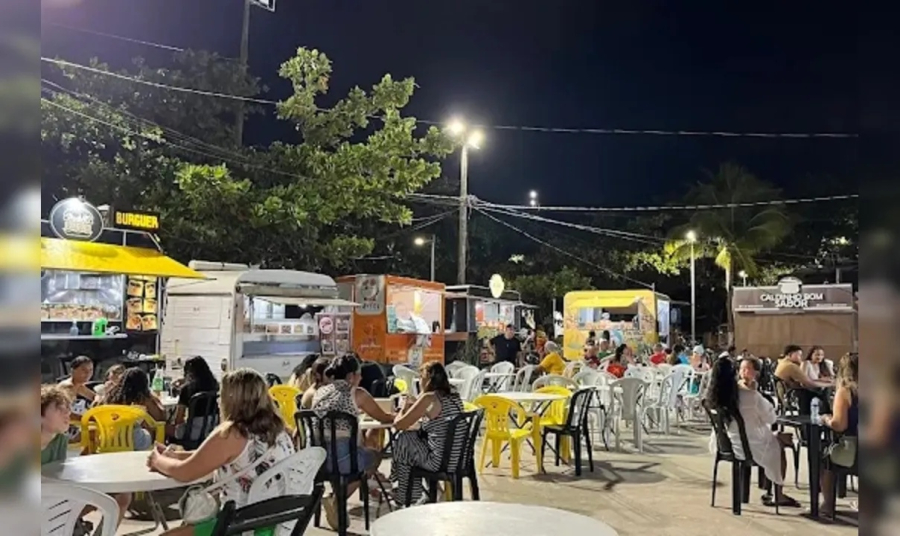Contagem regressiva: Permissionários da Pajuçara têm 6 dias para retirar food trucks e cobram novo local