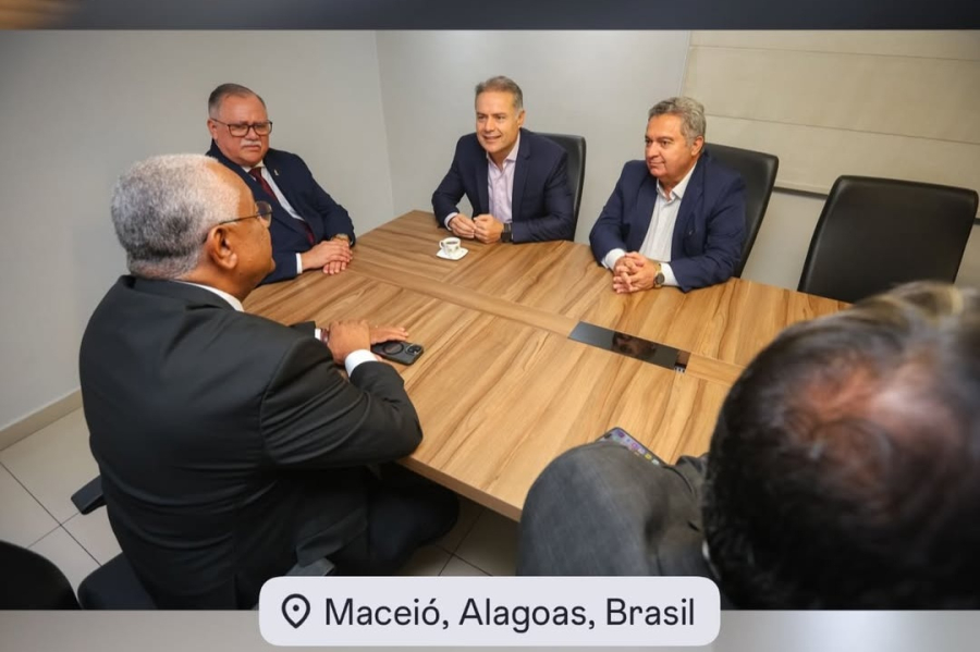 Fé ou Estratégia? Visita de Renan Filho à Assembleia de Deus movimenta bastidores políticos em Alagoas