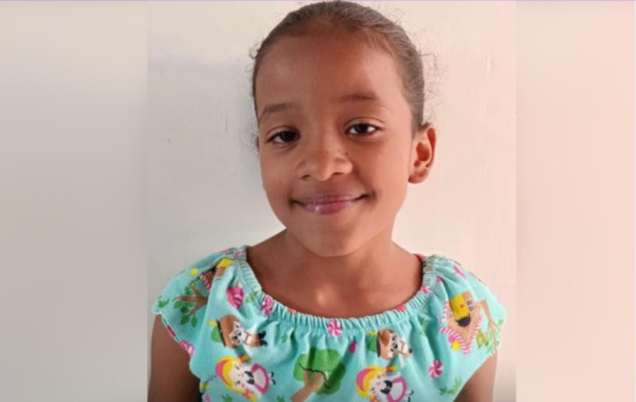 Menina de 11 anos morre após ser arremessada em piscina durante brincadeira em balneário
