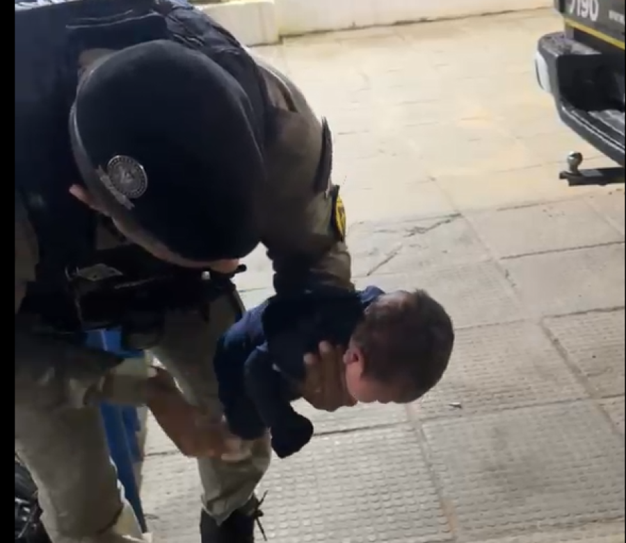 Policiais de Roteiro salvam recém-nascido desacordado após engasgo e posto de saúde fechado