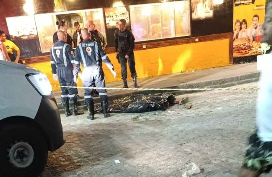 Polícia apura homicídio de jovem de 26 anos esfaqueado no peito na parte alta de São Miguel dos Campos