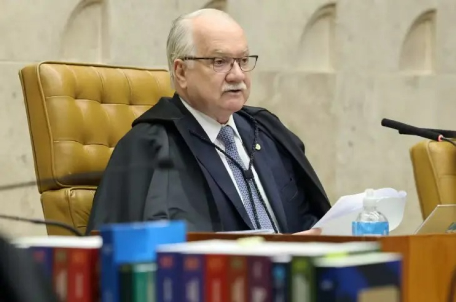 Flávio Dino pede vista e STF suspende julgamento sobre separação de análises de Moraes e Mendonça