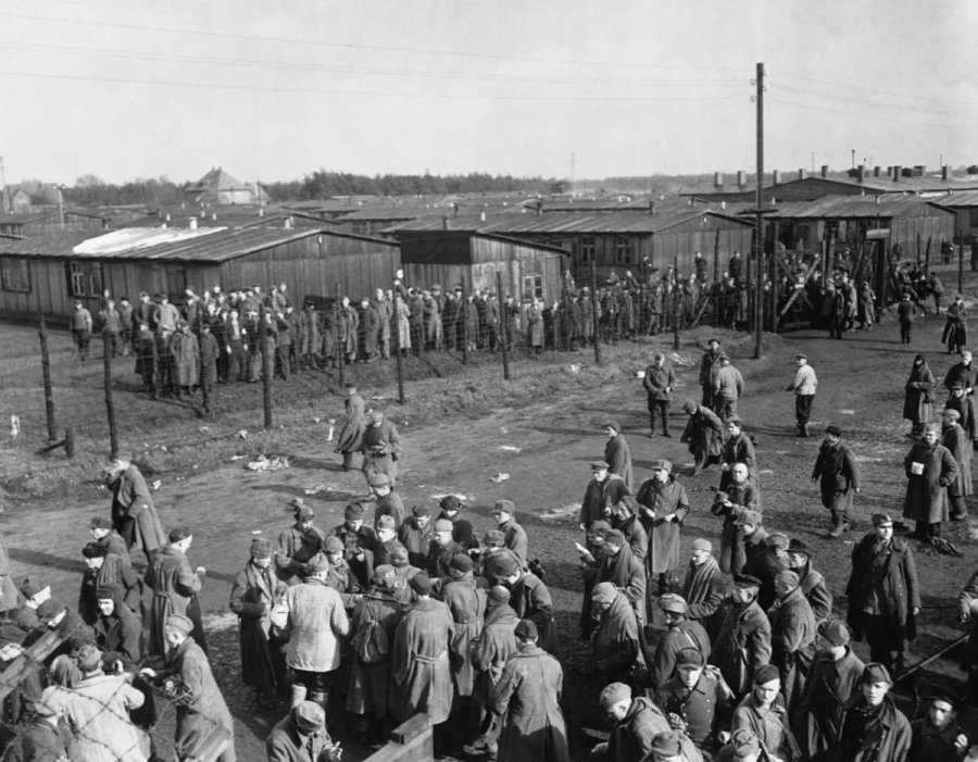 Justiça da Alemanha investiga idoso de 105 anos por cumplicidade em assassinatos em campo nazista