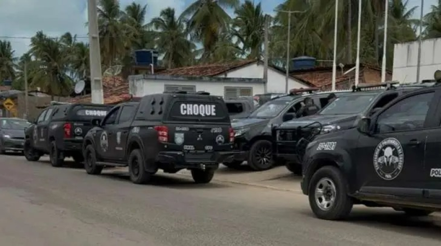 Suspeito de 19 anos morre após confronto armado com o Batalhão de Choque no Benedito Bentes, em Maceió