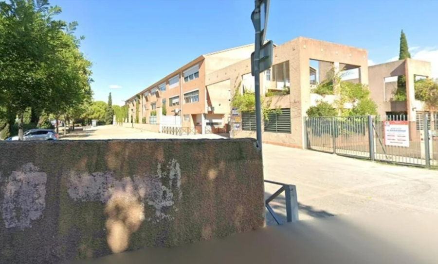Aluno de 14 anos dispara com espingarda de caça e fere diretor e professora em escola na França