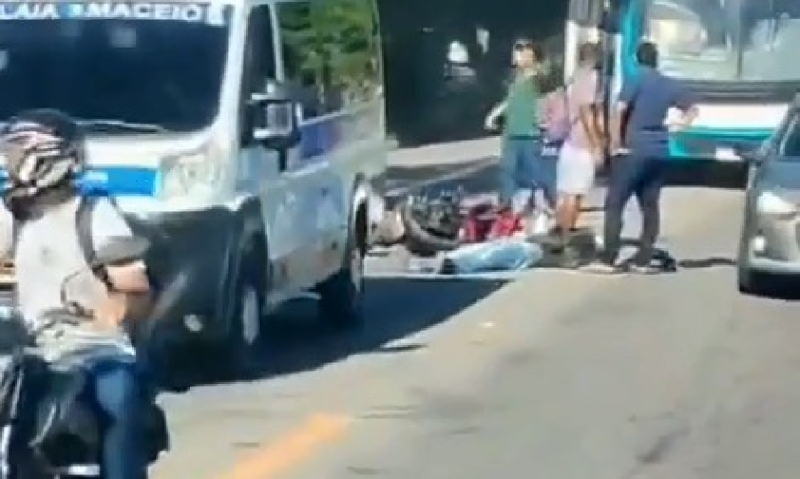 Motociclista é socorrido em estado grave com traumatismo craniano após colisão com micro-ônibus na BR-316 entre Marechal e Pilar