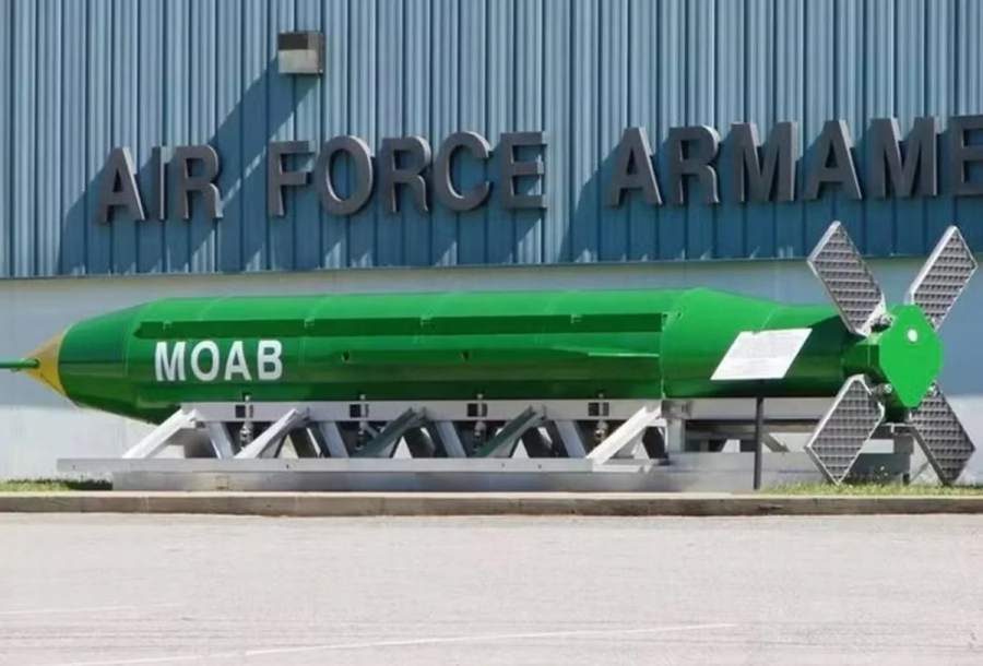 EUA preparam novos planos de ataque contra o Irã e avaliam uso da 'Mãe de Todas as Bombas', a maior arma não nuclear do arsenal americano
