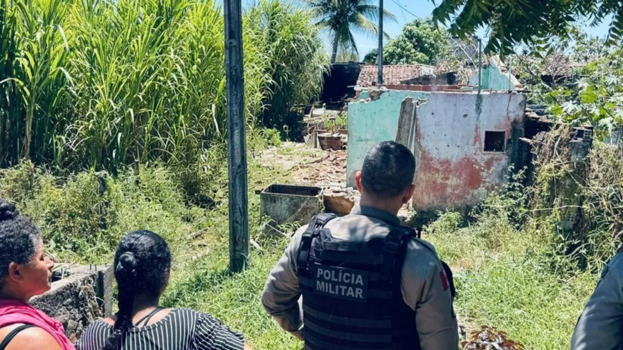 Idoso é encontrado morto a golpes de facão dentro de residência em Palmeira dos Índios