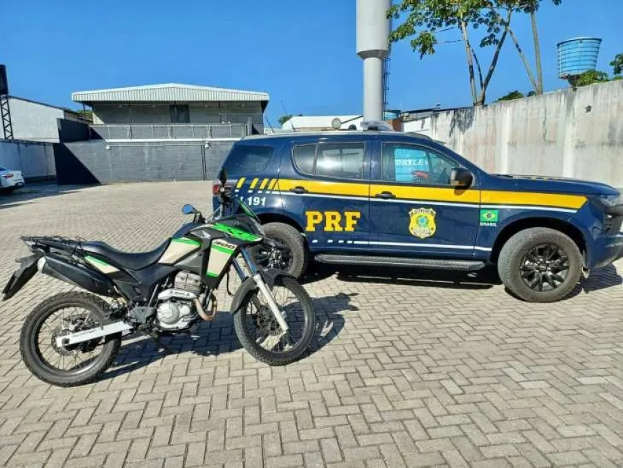 PRF prende condutor por receptação e adulteração de veículo com queixa de furto em Maceió