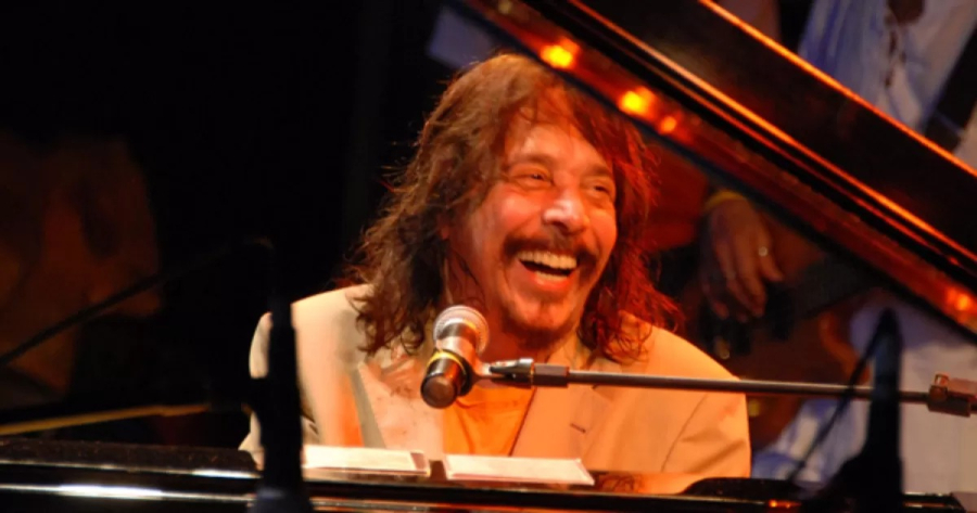 Morre aos 84 anos o cantor e compositor Benito di Paula, ícone do 'samba-joia'