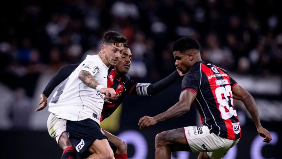 Corinthians empata com o Vitória na Neo Química Arena e põe fim a sequência negativa de derrotas na Série A