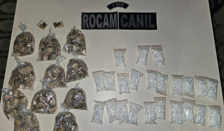 Jovem de 19 anos é preso em flagrante com mais de 800 unidades de drogas no bairro Manoel Teles, em Arapiraca