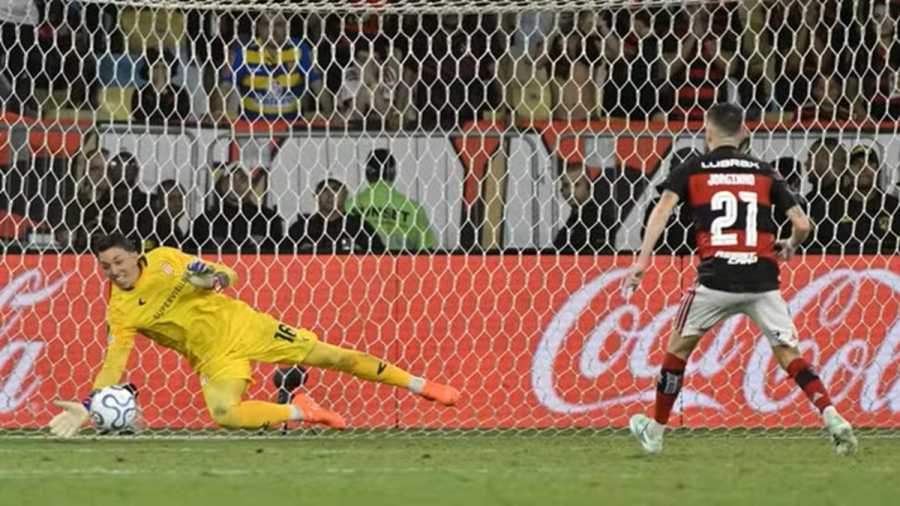 Estudiantes elimina o Flamengo nos pênaltis no Maracanã e garante vaga na final da Copa Libertadores 2026