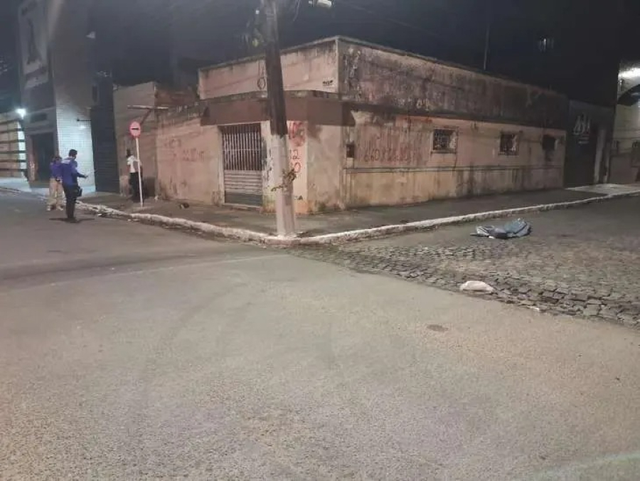 Homem é morto a tiros durante suposta tentativa de assalto no Centro de Arapiraca