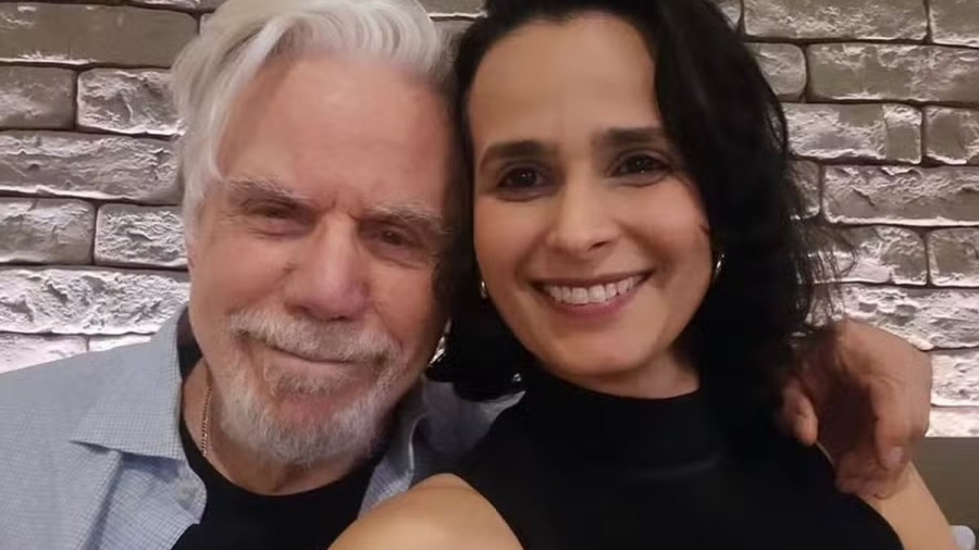 Aos 89 anos, Reginaldo Faria celebra aniversário de 41 anos da namorada no Rio: 