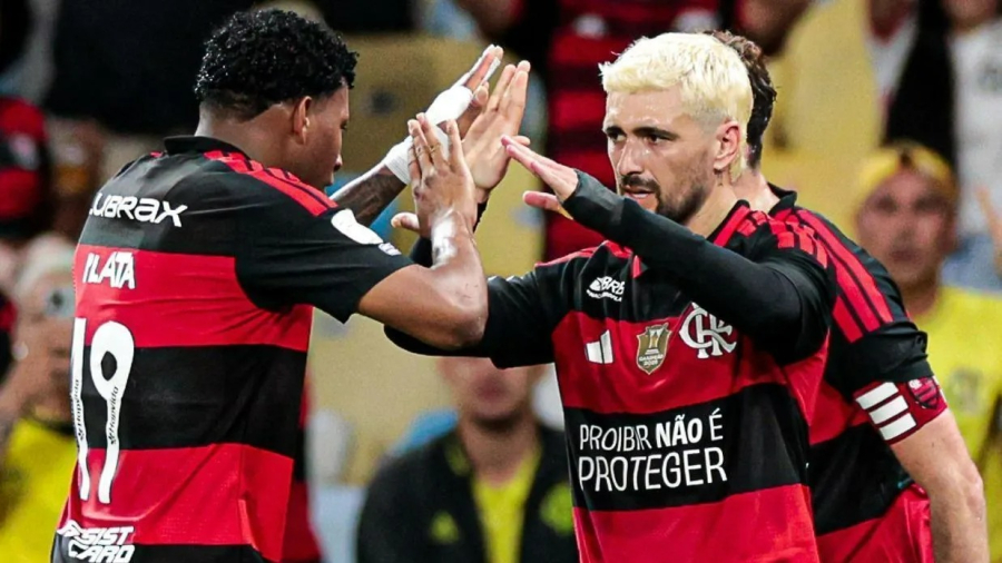 Flamengo vence o Atlético-MG por 3 a 2 no último lance, recupera liderança do Brasileirão e Arrascaeta destaca 